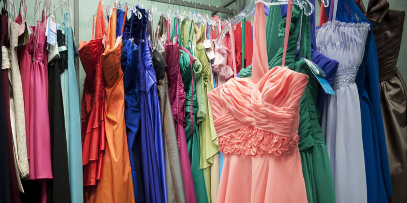 Prom dresses for different body outlet types