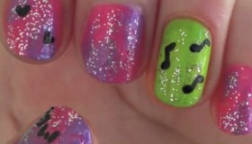 Find This Nail Art to Win 3000 DEEZ!
