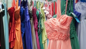 Choose a Prom Dress For Your Body Type