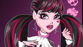 Monster High Draculaura Dress Up 
