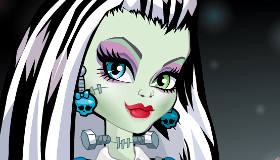 Monster High Makeover with Frankie Stein